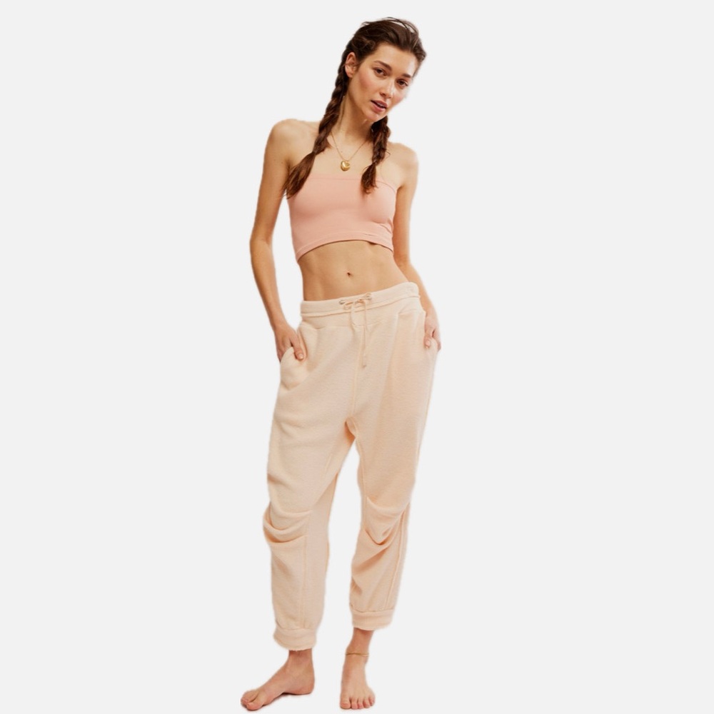 FREE PEOPLE DAY OFF FLEECE JOGGERS - TENDER PEACH